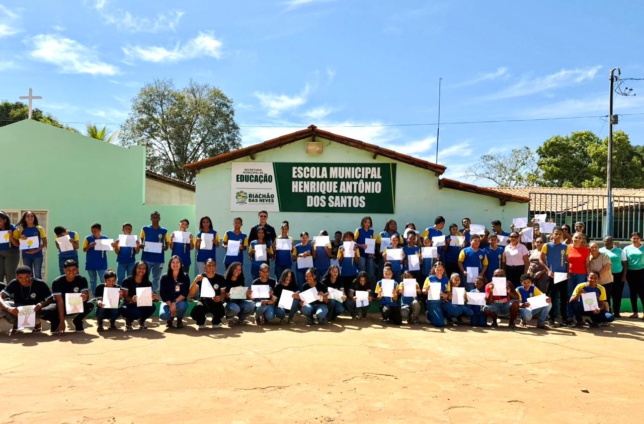 Estudantes de escolas públicas do Oeste da Bahia participam de atividades do Projeto Cerrado Vivo, promovido pela Abapa.