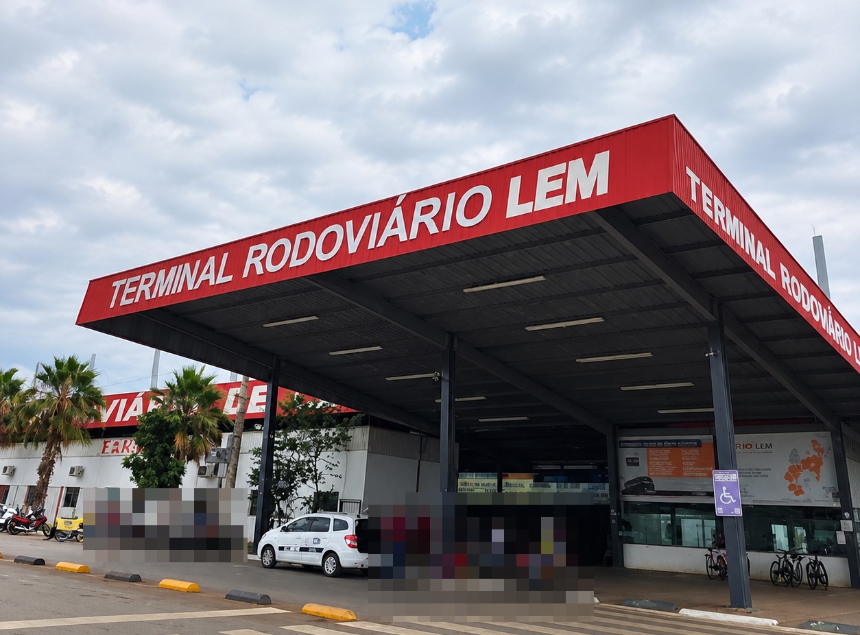 Homem de 52 anos é preso pelo 27º BPM na rodoviária de Luís Eduardo Magalhães após consulta confirmar mandado de prisão preventiva em aberto.