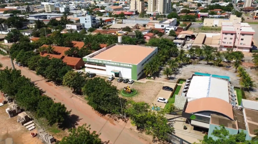 Evento Soja em Foco reúne produtores e especialistas para discutir estratégias de manejo da soja durante o El Niño em Luís Eduardo Magalhães.