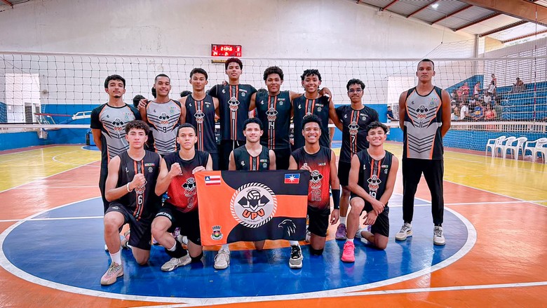 Atletas das equipes masculina e feminina do UPV/Projeto Super Campeões de Luís Eduardo Magalhães se destacam no Campeonato Baiano de Voleibol.