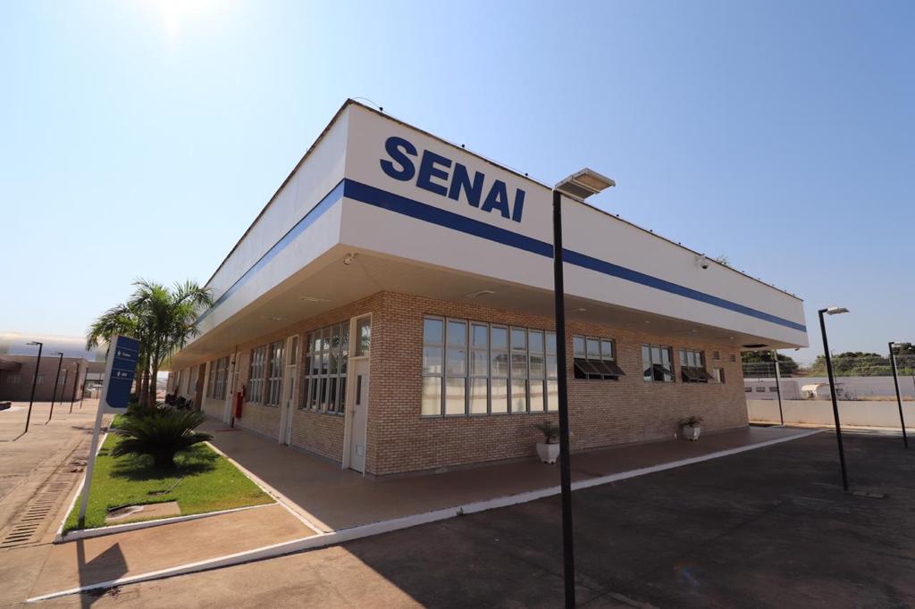 Cursos gratuitos do SENAI oferecem qualificação profissional em Luís Eduardo Magalhães e Barreiras
