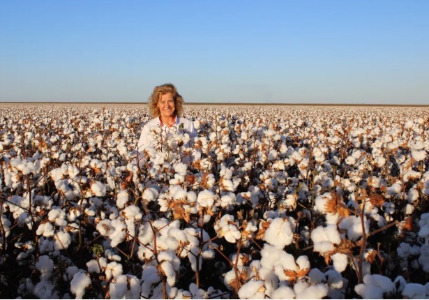 Carminha Gatto Missio, produtora rural e advogada de Luís Eduardo Magalhães, reconhecida pela Forbes Brasil entre as 100 Mulheres Poderosas do Agro de 2026.