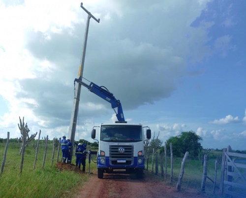 Ecoelétrica Engenharia apresentam vagas para eletricista, encarregado de construção e motorista operador de guindauto em Barreiras.