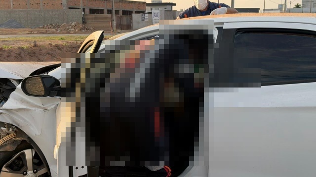 Local de acidente fatal com Chevrolet Onix que caiu em canal de drenagem em obras no bairro Cidade Alta, em Luís Eduardo Magalhães, Bahia.
