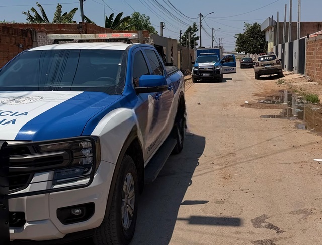 Local onde um homem foi encontrado morto no bairro Jardim das Oliveiras, em Luís Eduardo Magalhães, no oeste da Bahia.
