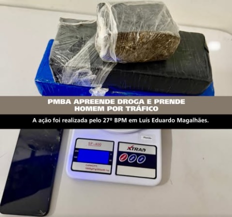 Apreensão de quatro tabletes de maconha durante ação da CETO do 27º BPM no bairro Cidade Universitária, em Luís Eduardo Magalhães, no Oeste da Bahia.