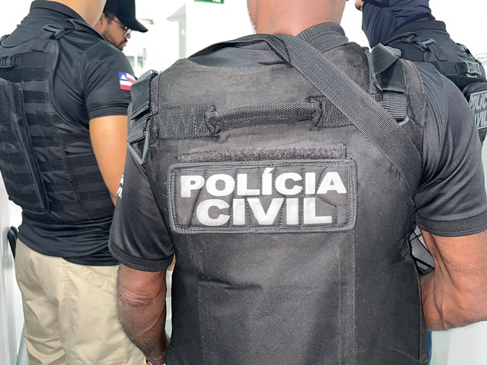 Polícia Civil da Bahia cumpre mandado de prisão temporária contra homem de 40 anos investigado por estupro de vulnerável em Xique-Xique.