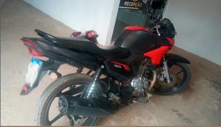 Polícia Militar recupera motocicleta Yamaha YBR 150 Factor com restrição de furto e roubo em Coribe, no Oeste da Bahia.